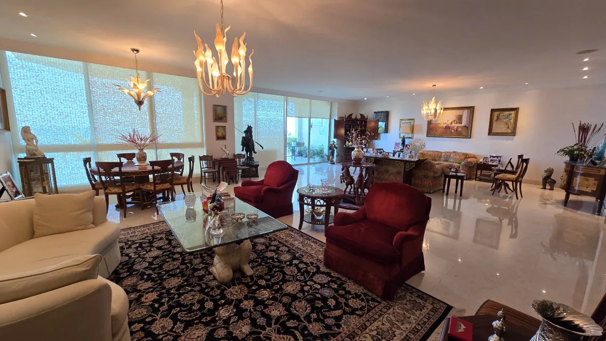 Apartment For Sale in Punta Pacífica