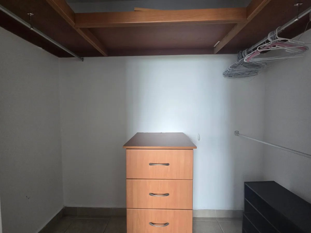 Venta de hermoso apartamento en P.H. Green Bay en Costa Del Este ( B/ 190,000)