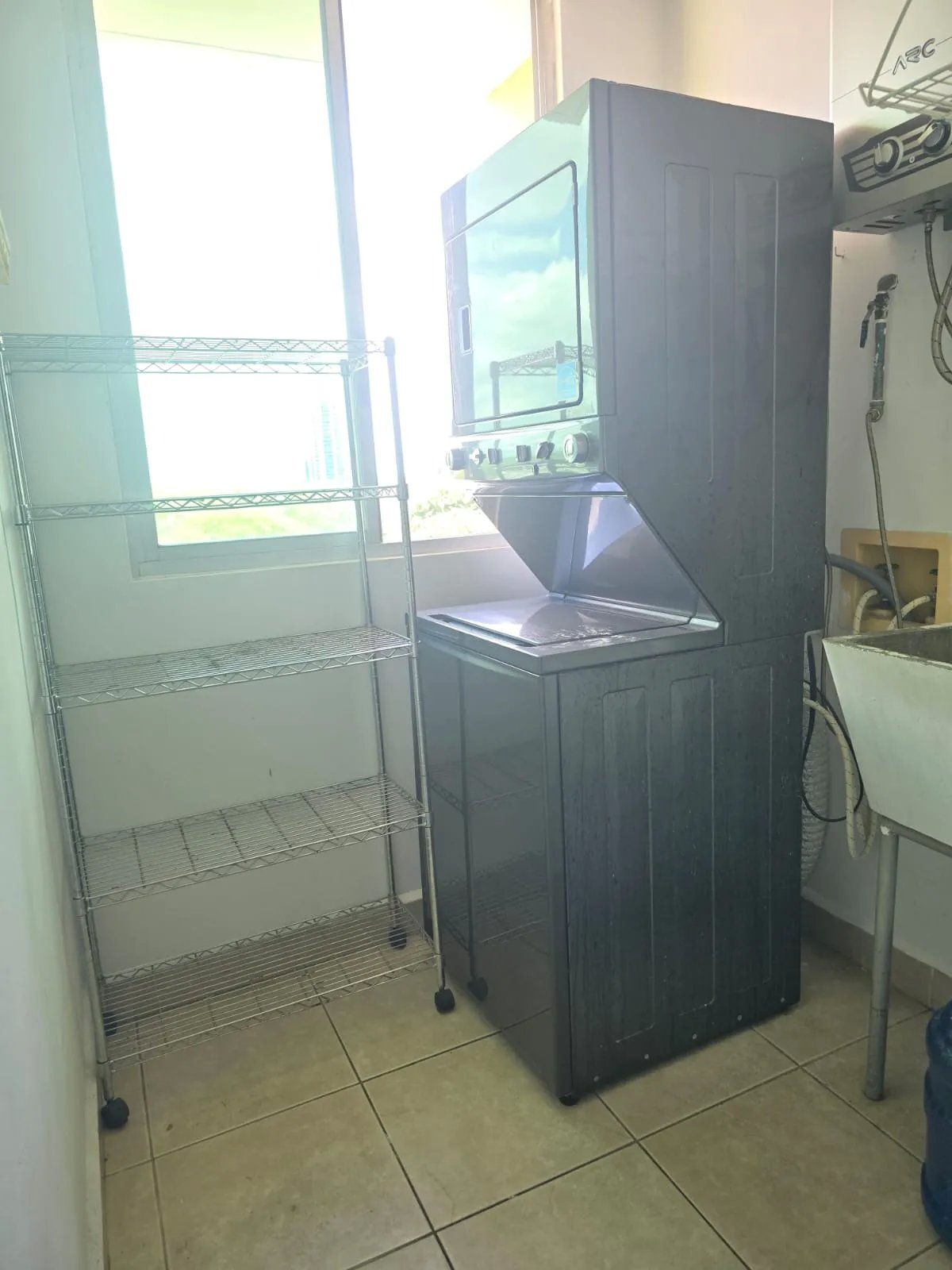 Venta de hermoso apartamento en P.H. Green Bay en Costa Del Este ( B/ 190,000)