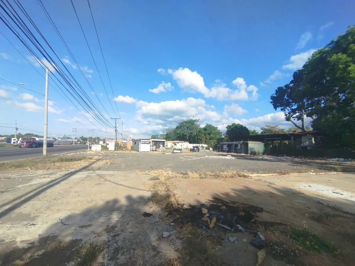 Se vende terreno frente a Vía Panamericana, 24 de Diciembre