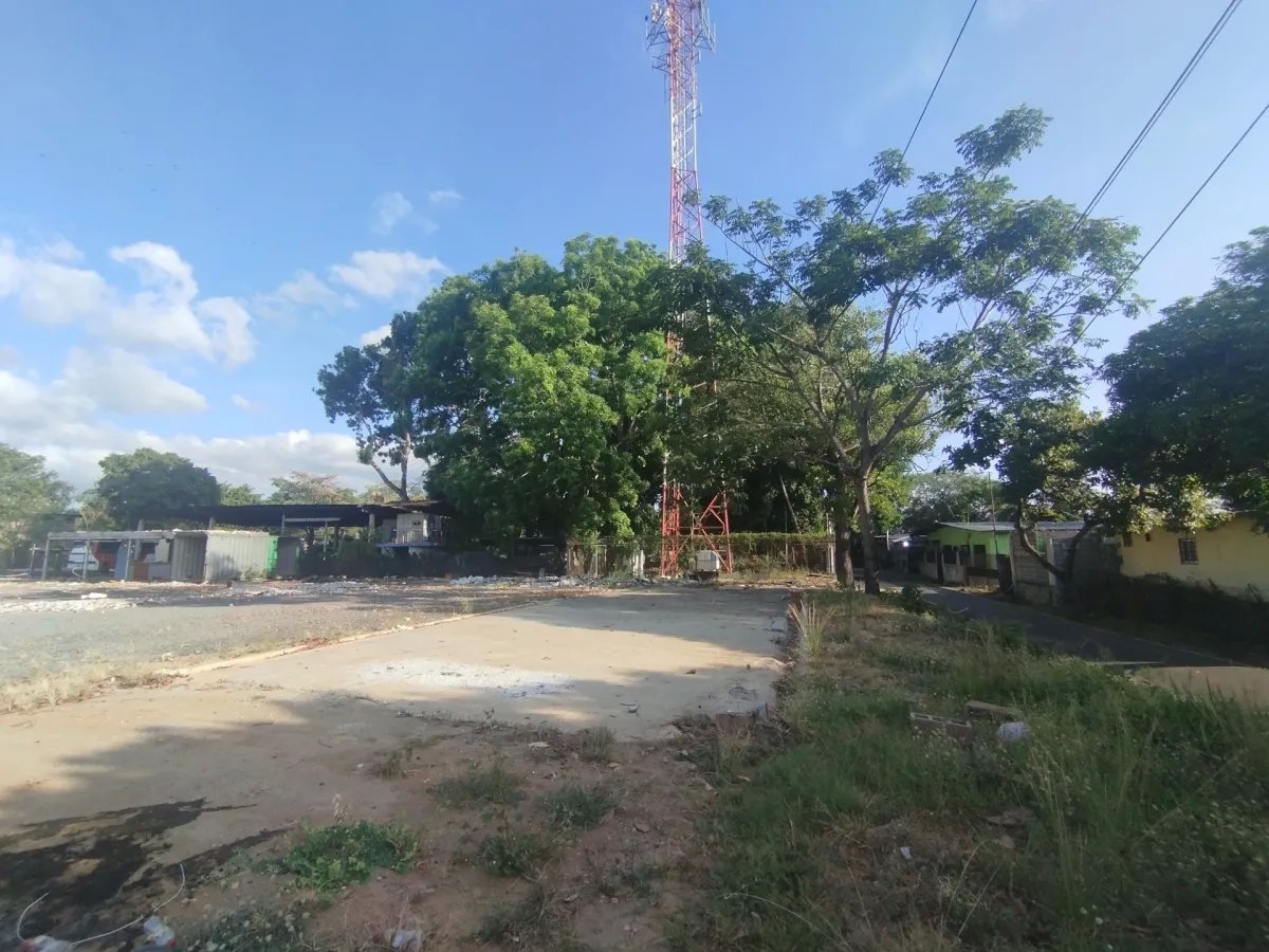 Se vende terreno frente a Vía Panamericana, 24 de Diciembre