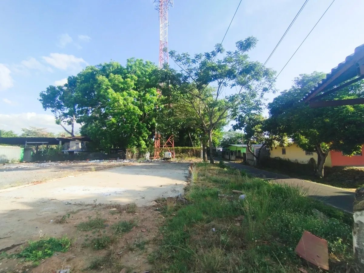 Se vende terreno frente a Vía Panamericana, 24 de Diciembre