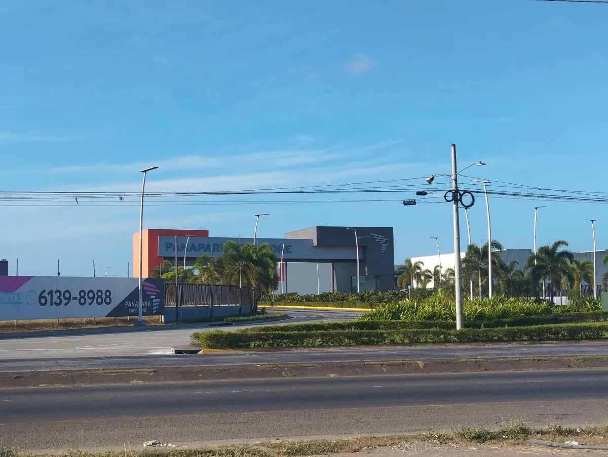Se vende terreno frente a Vía Panamericana, 24 de Diciembre
