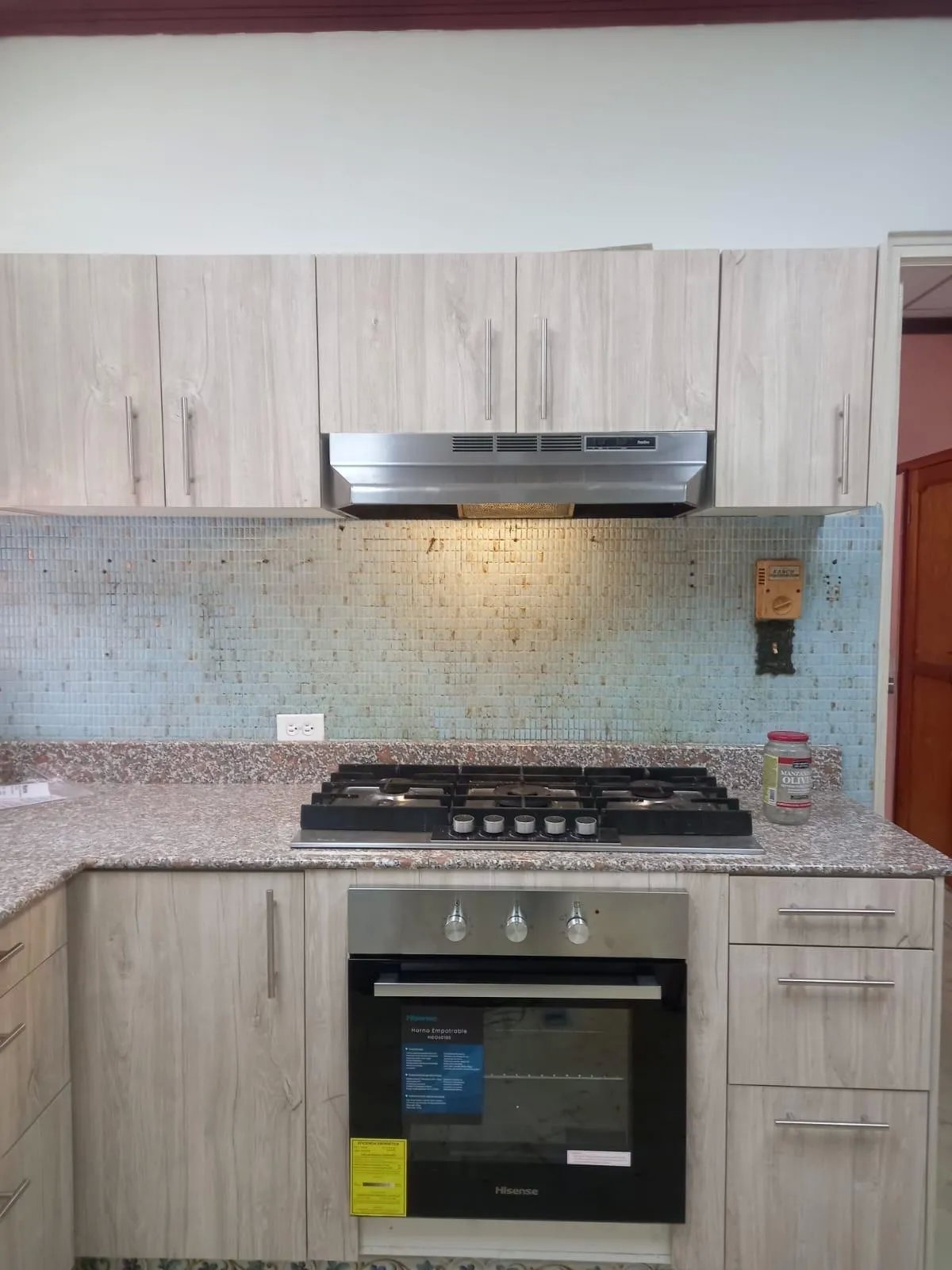 Se vende hermosa casa en b/ 399,000