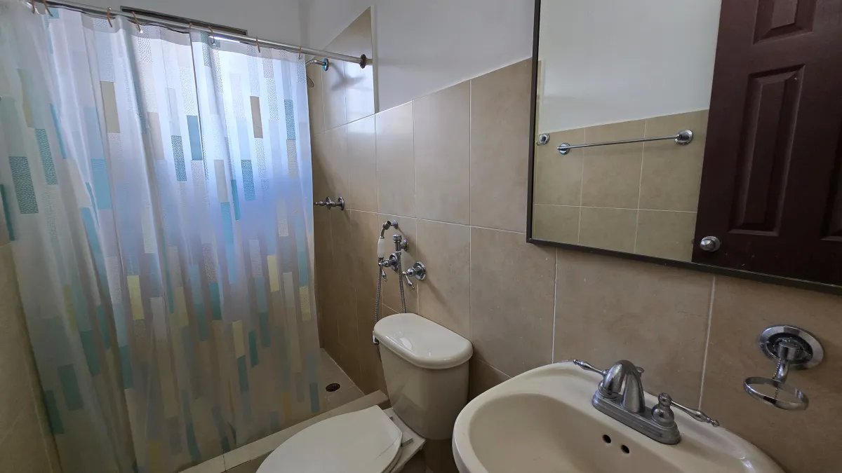 Duplex For Sale in Las Cumbres