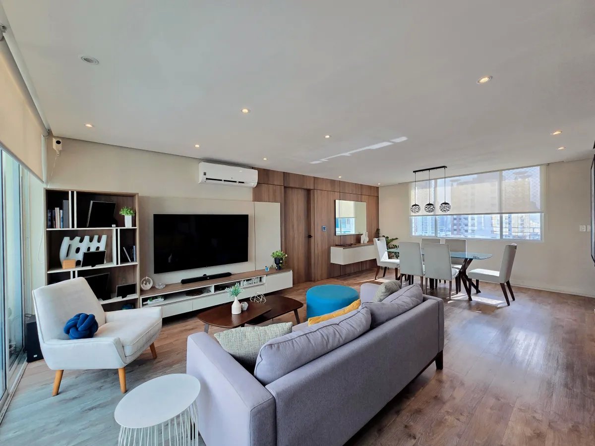 Apartment For Sale in San Francisco