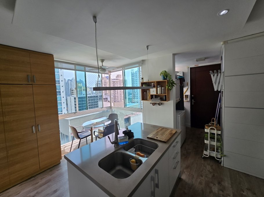 Apartment For Sale in San Francisco