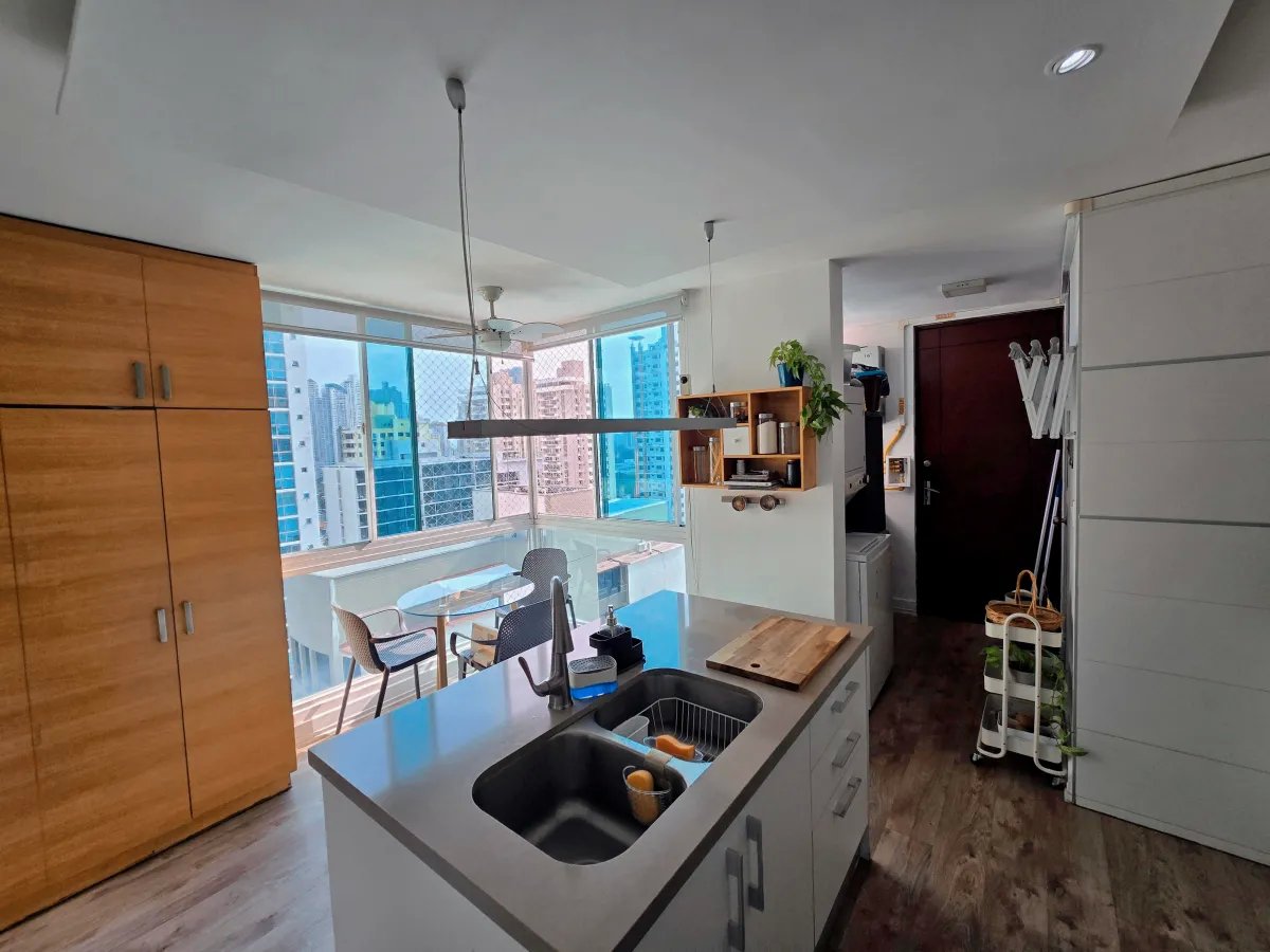 Apartment For Sale in San Francisco