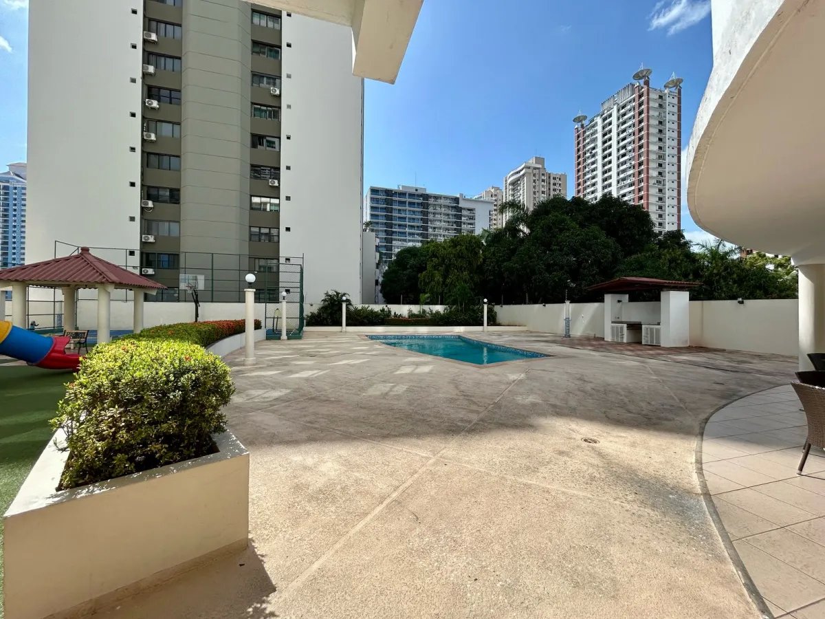 Apartment For Sale in San Francisco