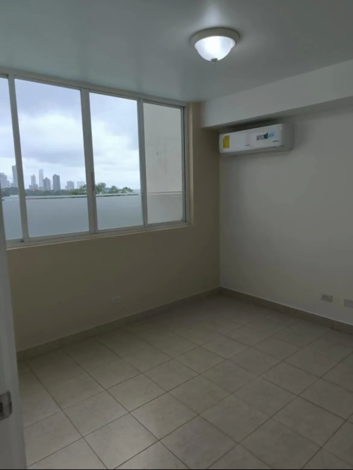 Venta de apartamento en PH Majestic Gardens, Edison Park