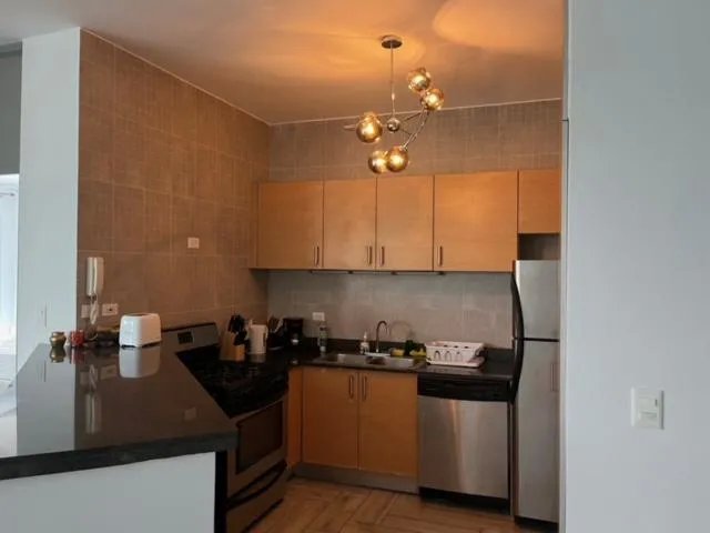 Se vende hermoso apartamento en P.H. Founders, torre 1, en $185,000