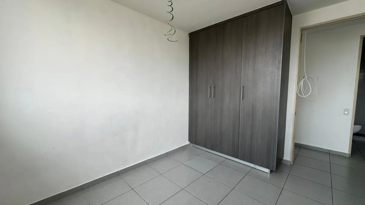 Se vende apartamento reposeído en Condado del Rey, Panamá
