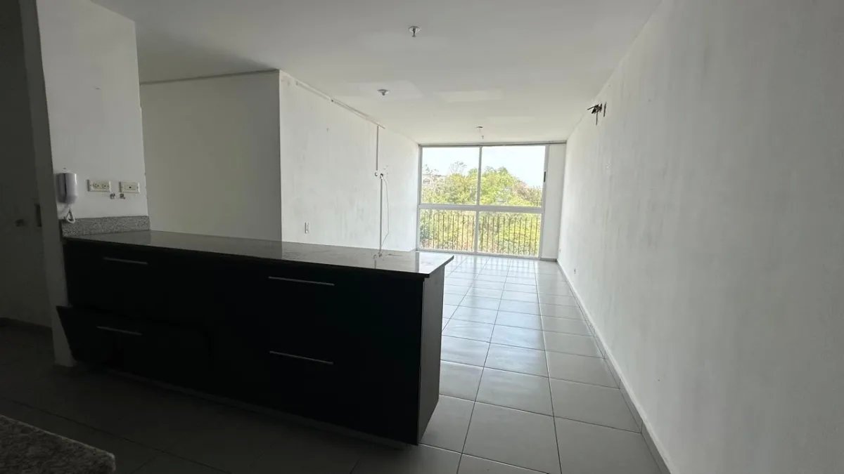 Se vende apartamento reposeído en Condado del Rey, Panamá