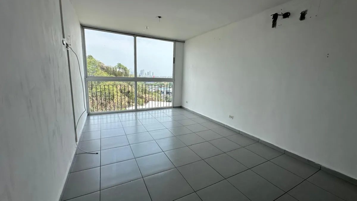 Se vende apartamento reposeído en Condado del Rey, Panamá