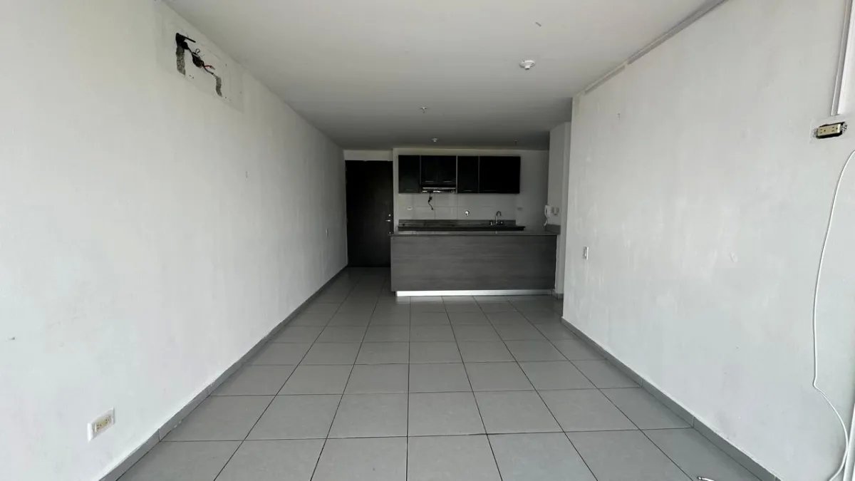 Se vende apartamento reposeído en Condado del Rey, Panamá