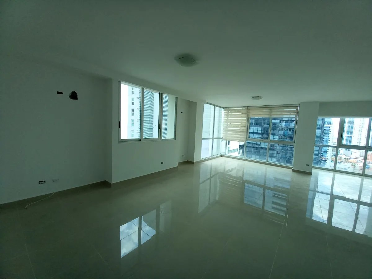 Venta de apartamento reposeído, Bella Vista, Ph Bell View Torre