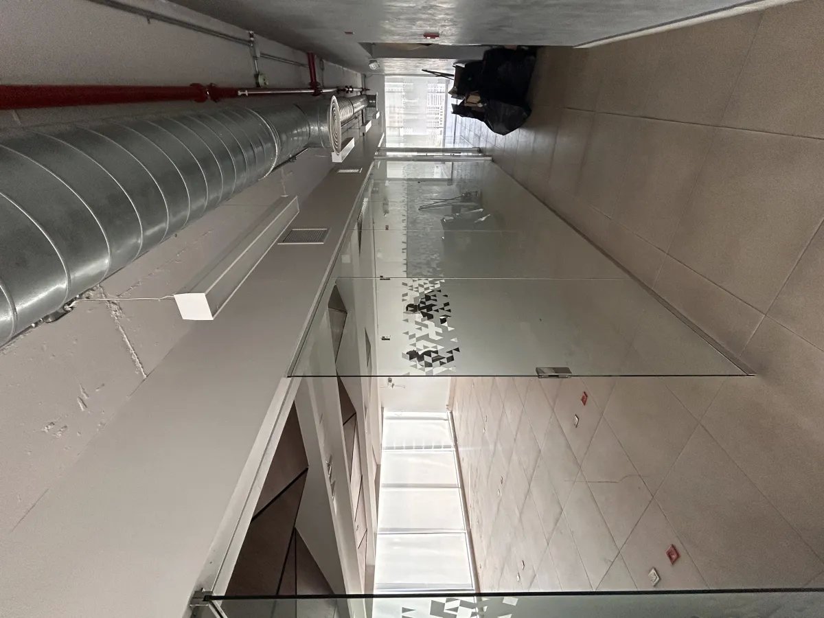Office For Sale in Calle Luis Azcarraga
