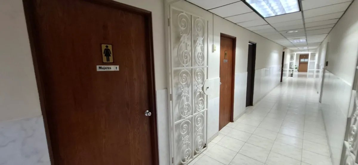 Venta de Consultorio en Consultorios América  Vía España