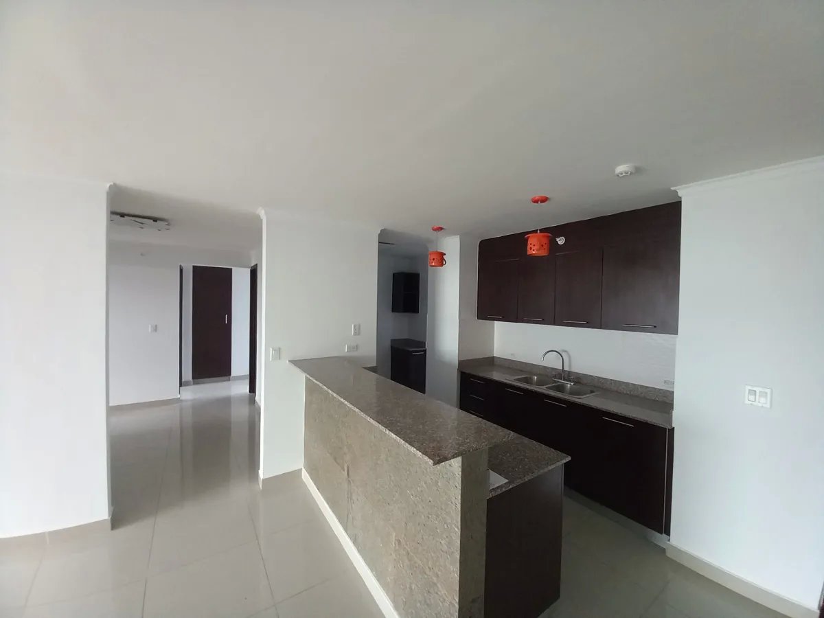 Venta de apartamento en PH Portofino
