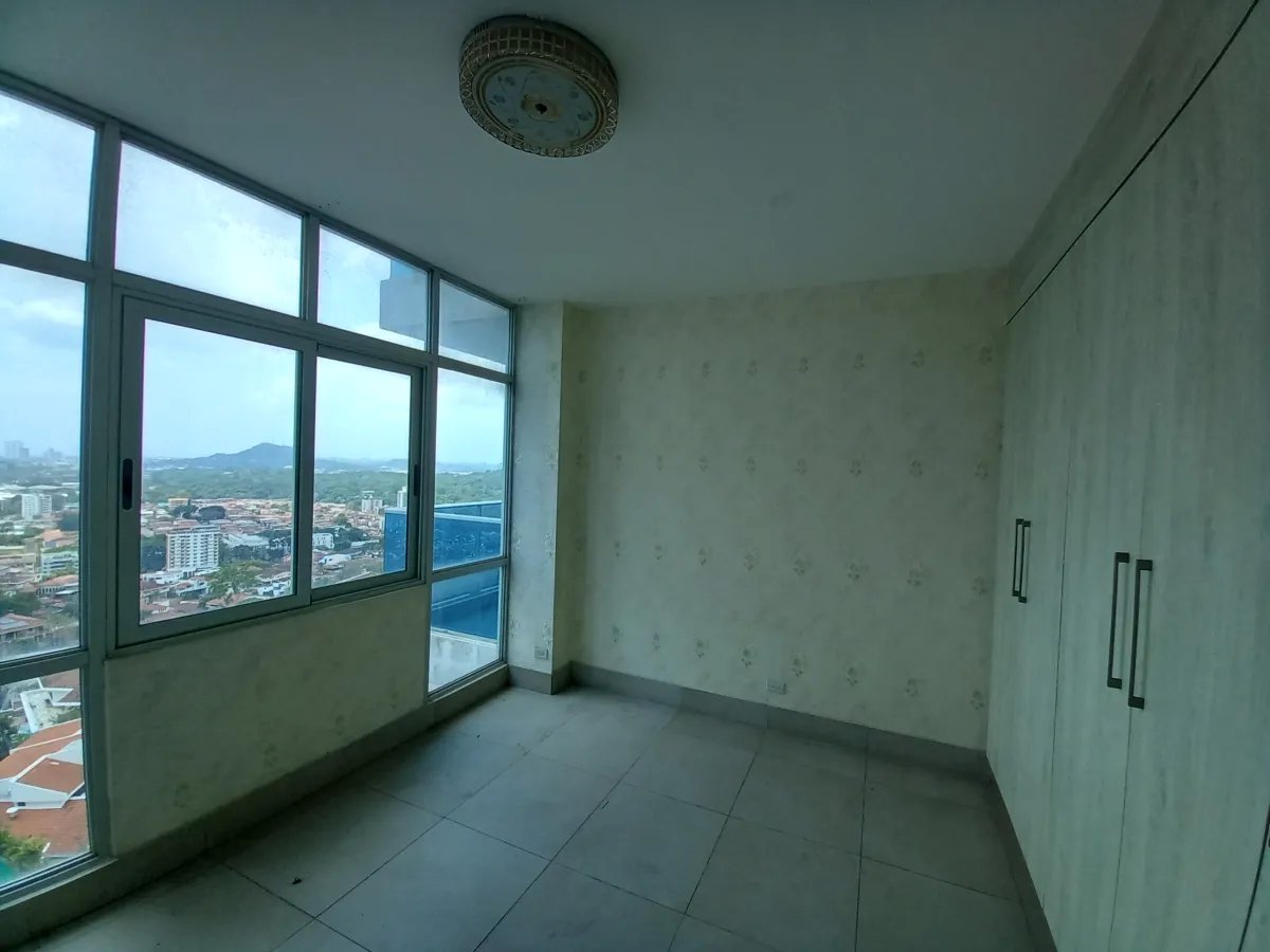 Venta de apartamento reposeído, PH Pacific Hill, Dos Mares