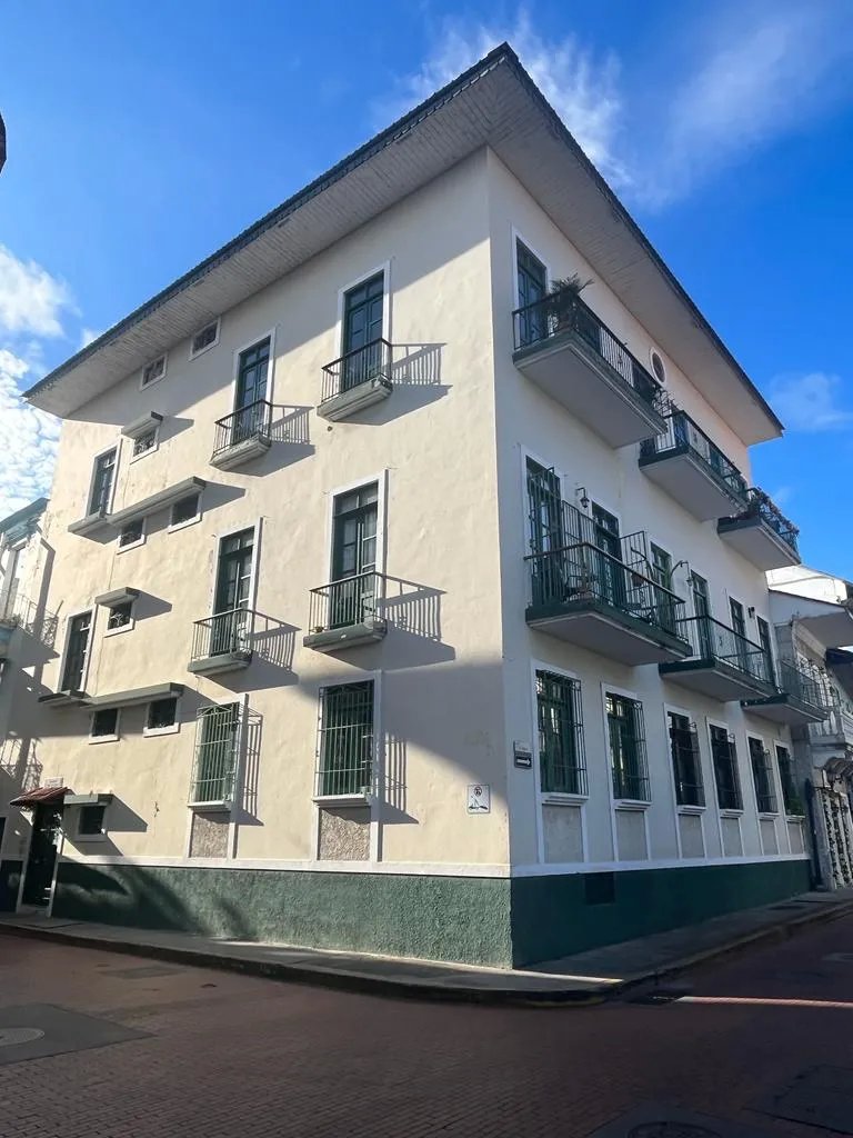 Se vende hermoso apartamento en Casco Antiguo