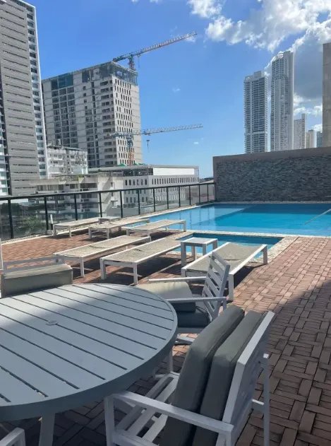 Venta de apartamento en Avenida Balboa