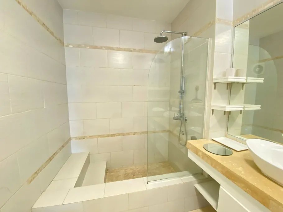 Alquiler de apartamento en Avenida Balboa, frente al mar