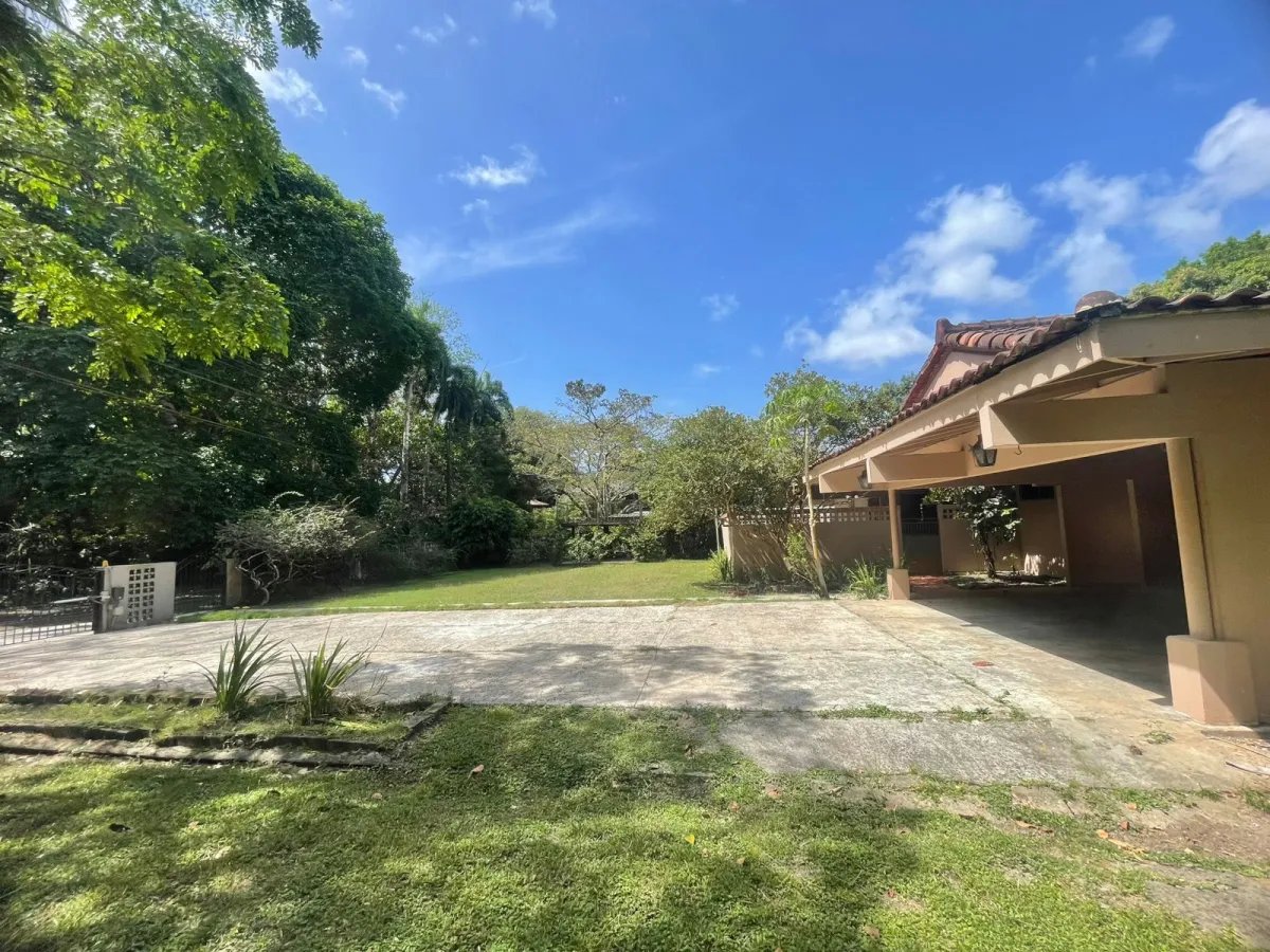 Remate de casa en Las Cumbres