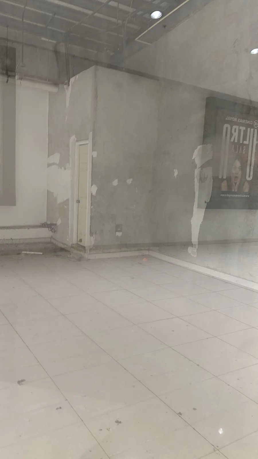 Alquiler de local comercial en Megamall, Panamá Este