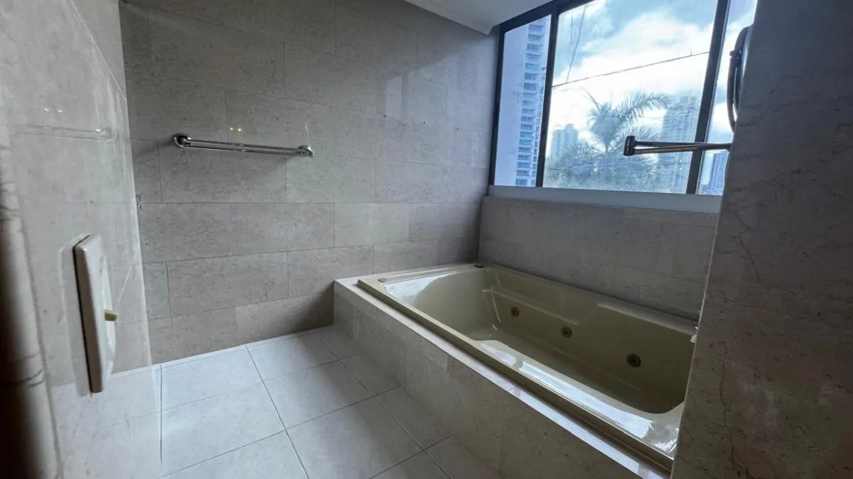 Venta de apartamento en Bella Vista, Panamá