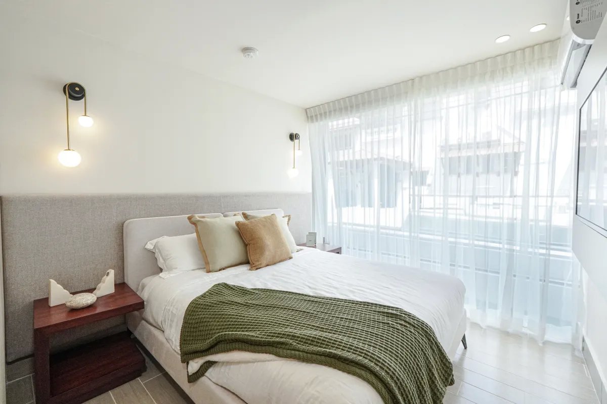 Apartment For Sale in Avenida Balboa