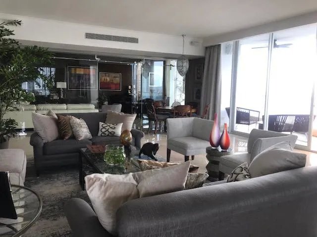 Apartment For Sale in Punta Paitilla