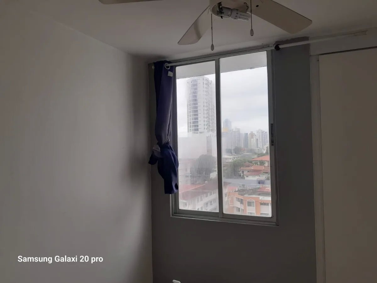 Apartment For Sale in Vía España
