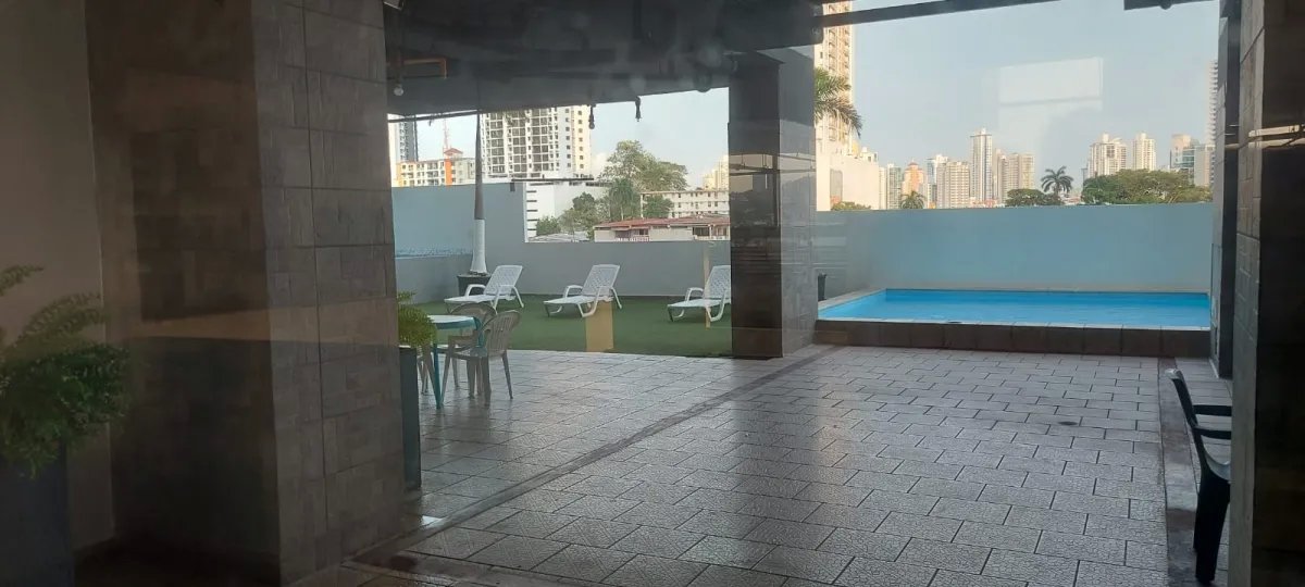 Apartment For Sale in Vía España