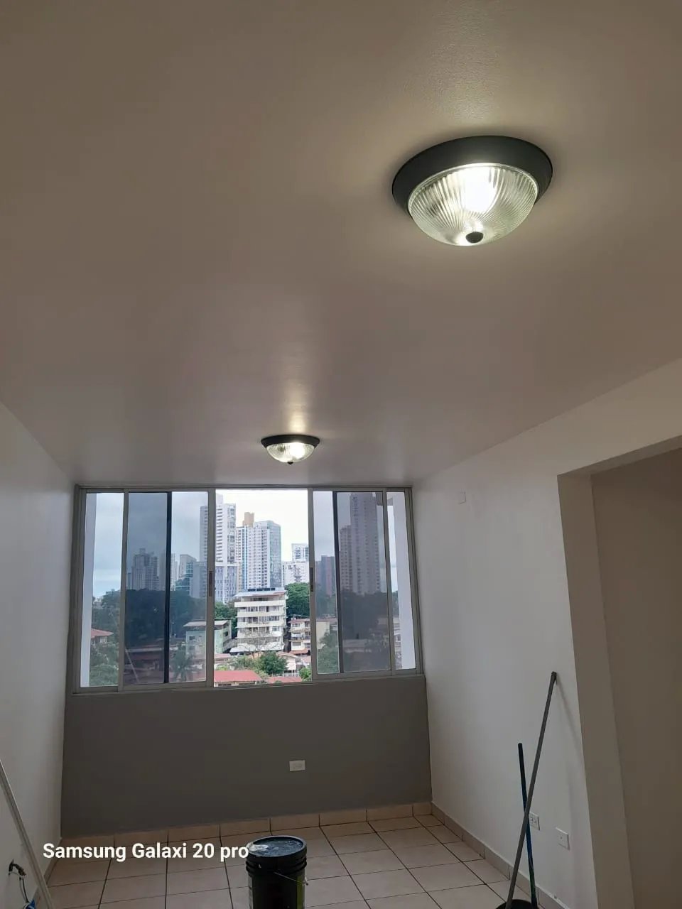 Apartment For Sale in Vía España