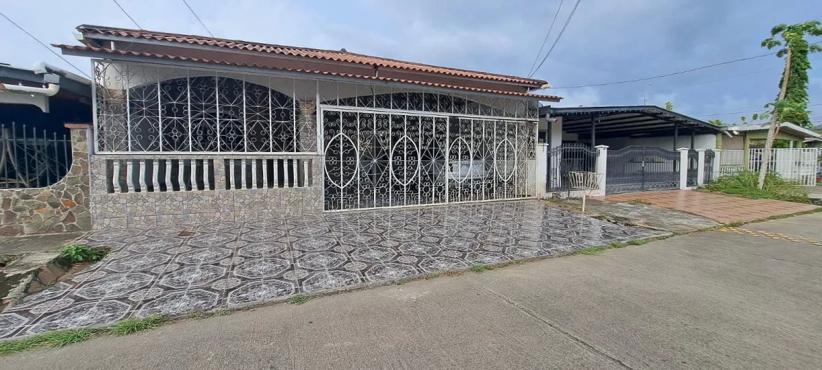 Venta de Casa en Arboleda de Cáceres, Arraiján