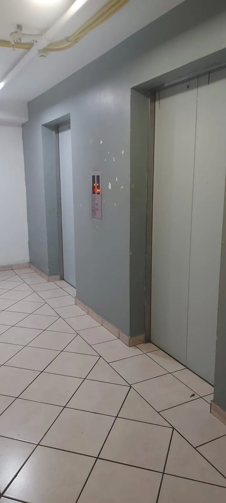 Apartment For Sale in Vía España