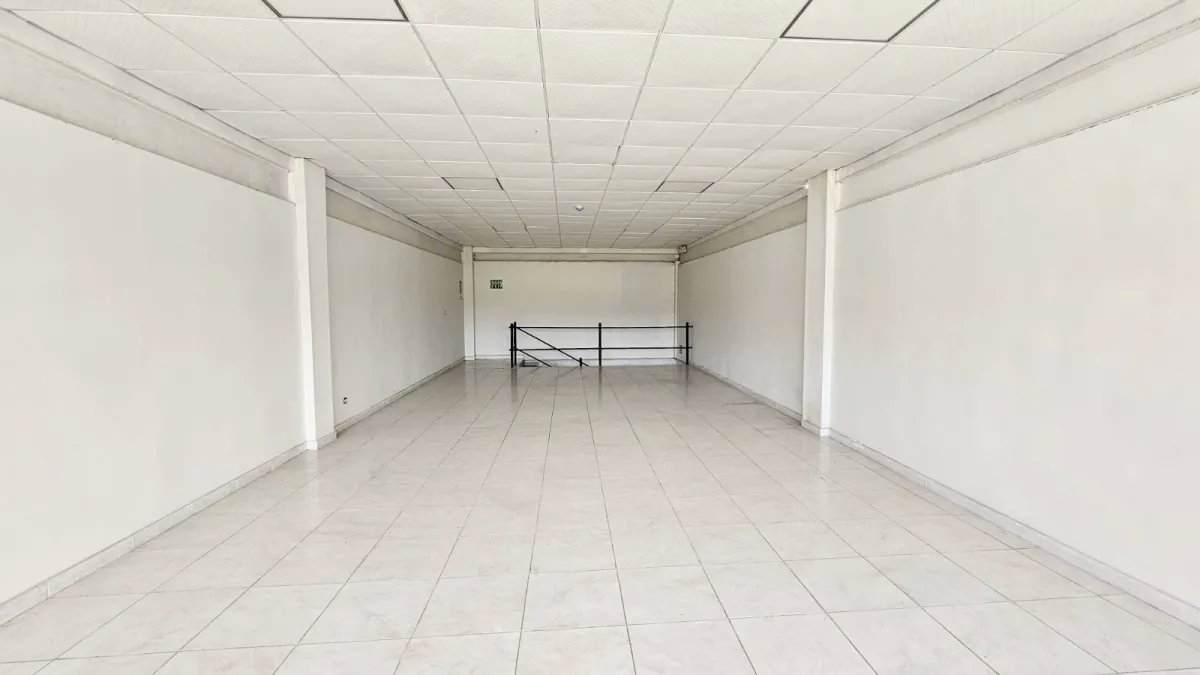Se vende mall comercial de oficinas, Chorrera