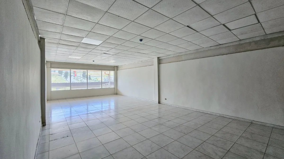 Se vende mall comercial de oficinas, Chorrera