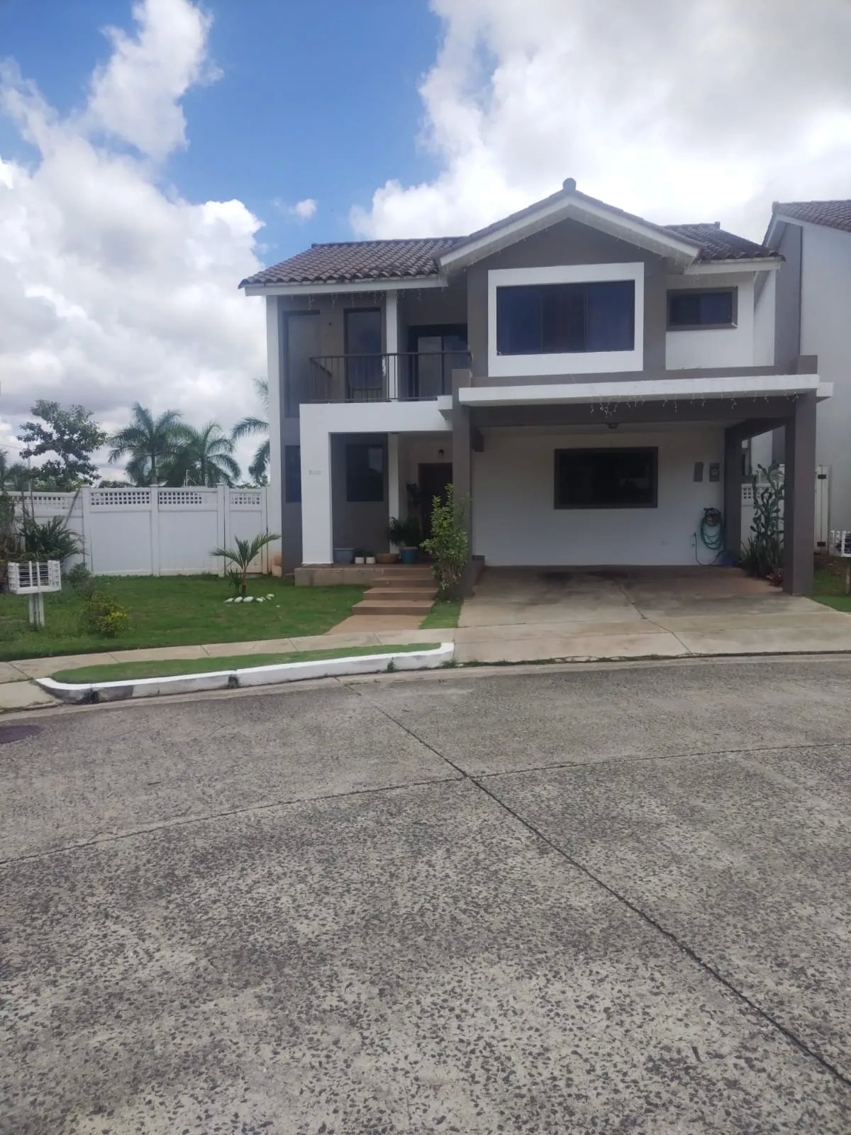 Se vende casa en PH Olimpus, Brisas del Golf