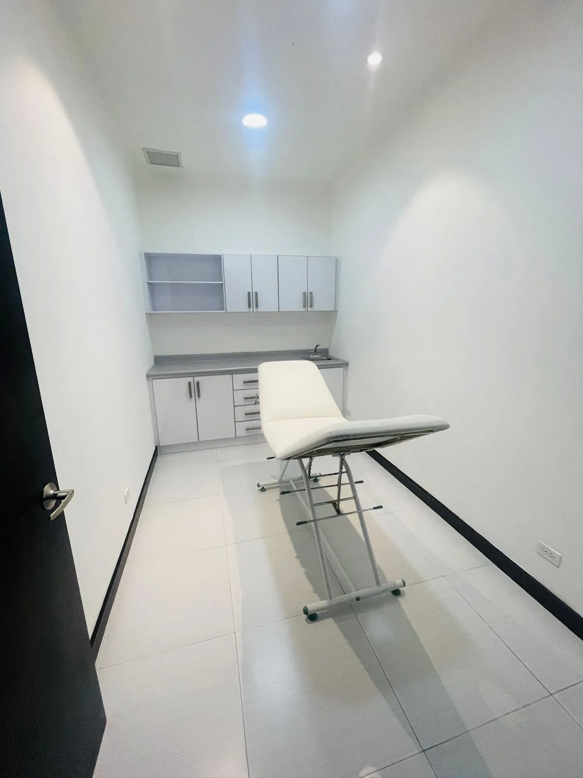 ALQUILER DE LOCAL PARA CLINICA DENTAL