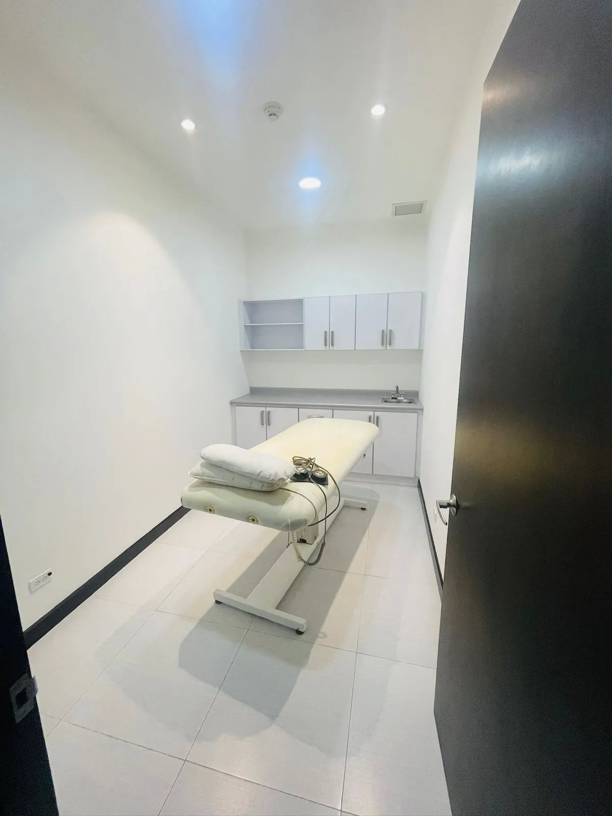 ALQUILER DE LOCAL PARA CLINICA DENTAL