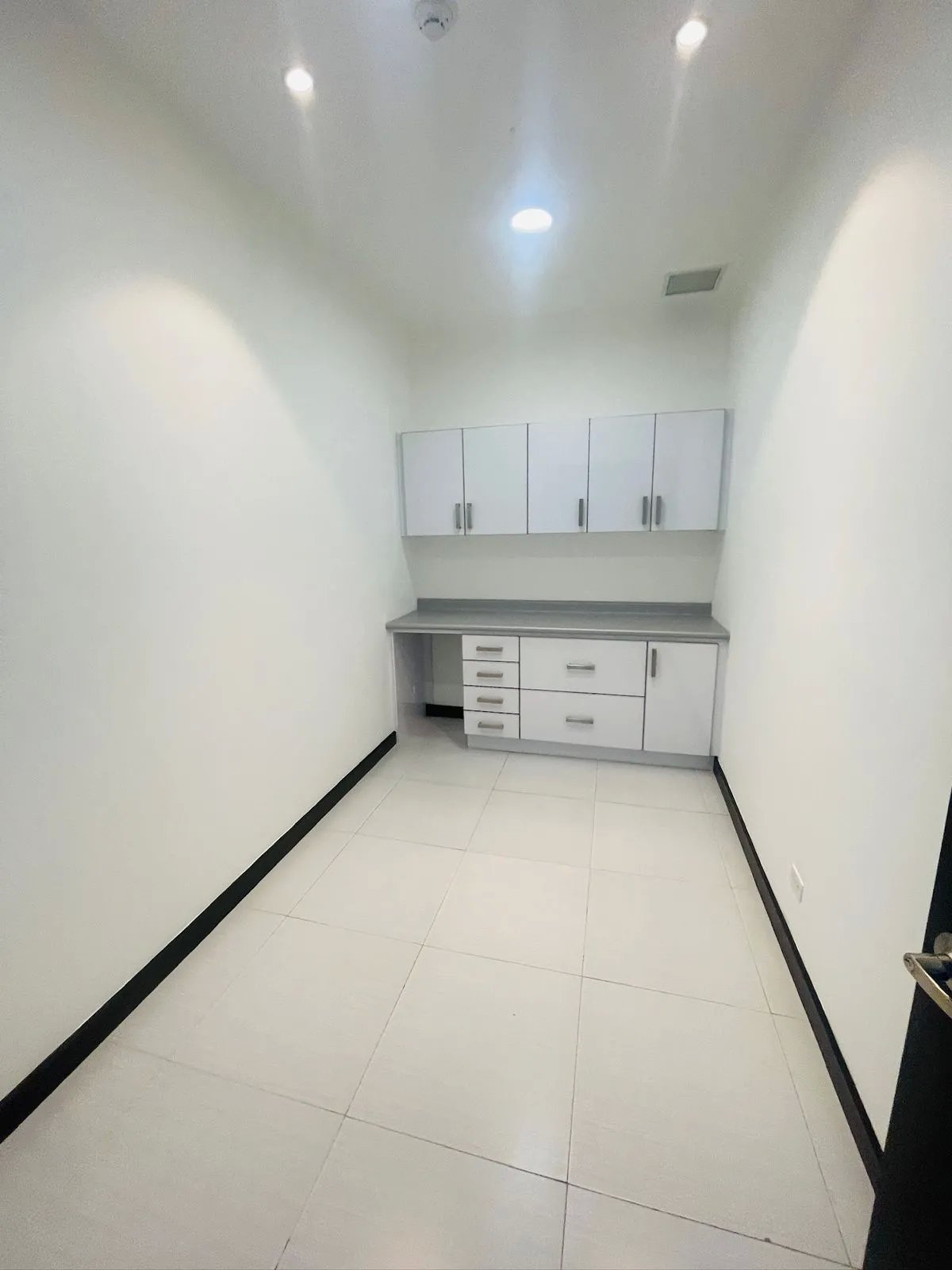 ALQUILER DE LOCAL PARA CLINICA DENTAL