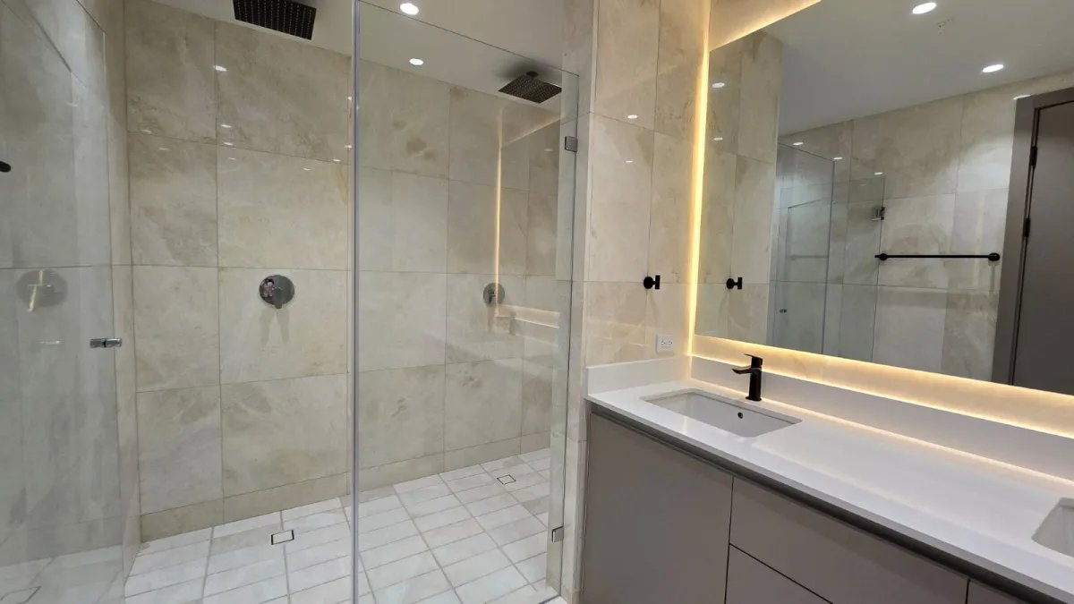 Apartment For Sale in San Francisco
