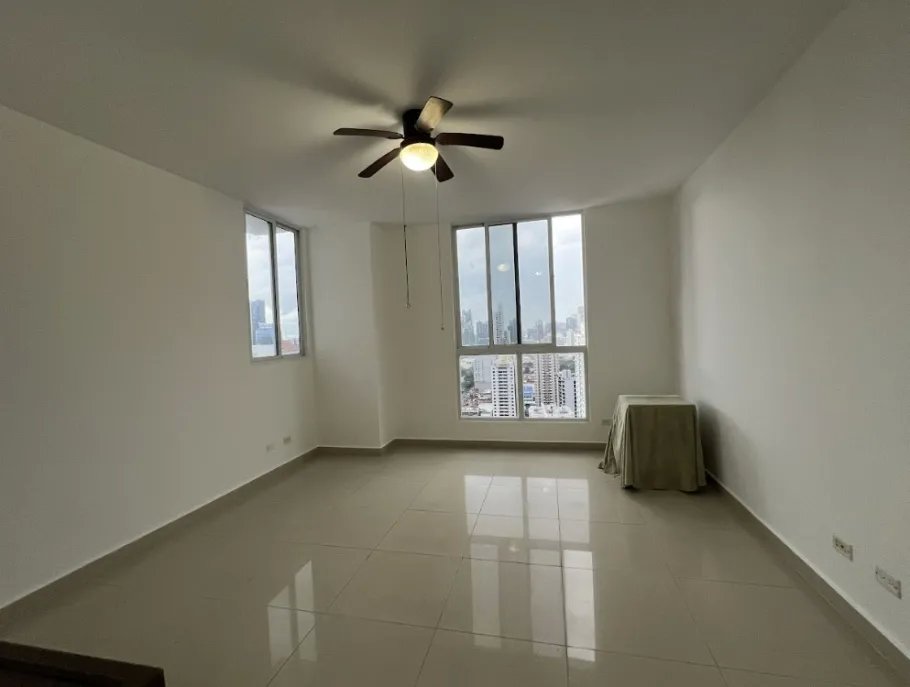 SE VENDE ESPACIOSO APARTAMENTO CON VISTA AL MAR EN SAN FRANCISCO