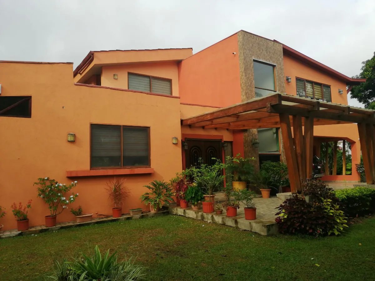 SE VENDE CASA EN EL VALLE DE ANTON