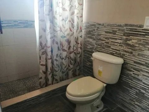 SE VENDE CASA EN EL VALLE DE ANTON