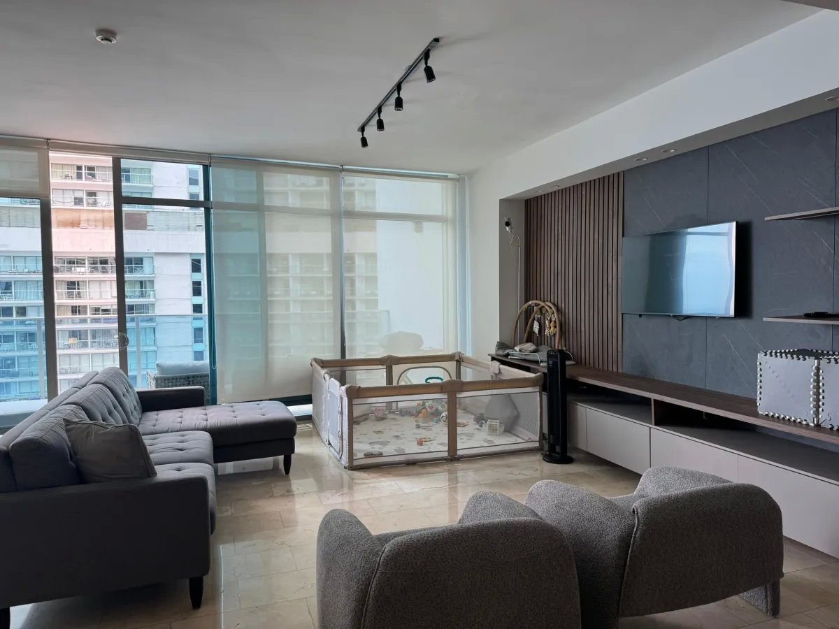 Apartment For Rent in Calle San Francisco