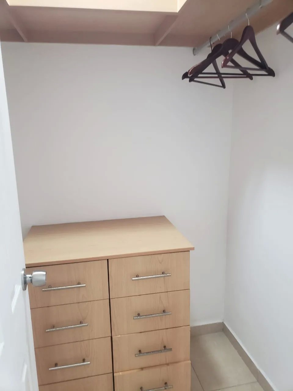 SE VENDE HERMOSO APARTAMENTO EN P.H. SOL DEL ESTE
