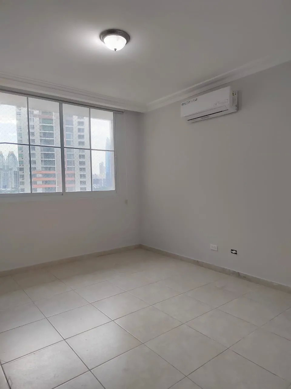 Apartment For Sale in Punta Pacífica